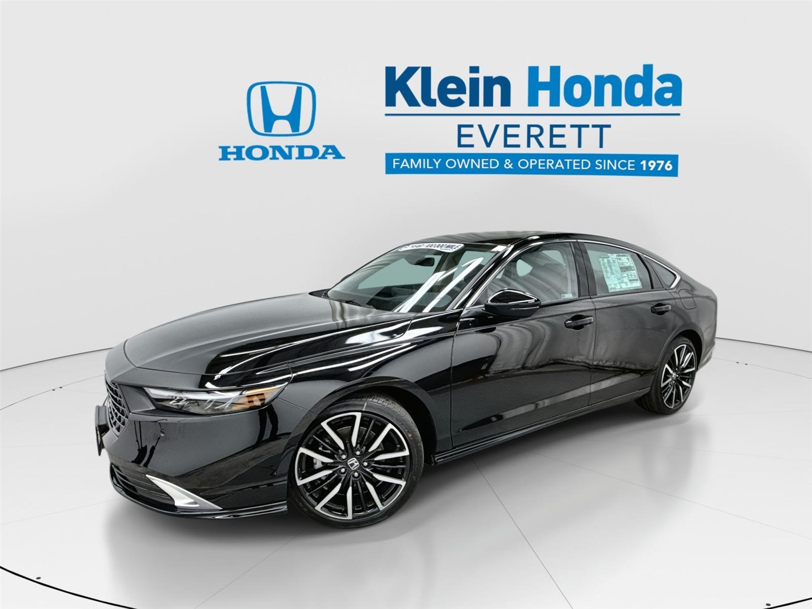 Crystal Black Pearl 2026 Honda Accord Hybrid Touring FWD Sedan Front-Wheel Drive Continuously Variable Transmission