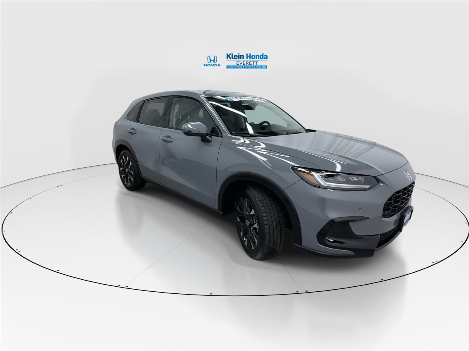 View vehicle photo 4