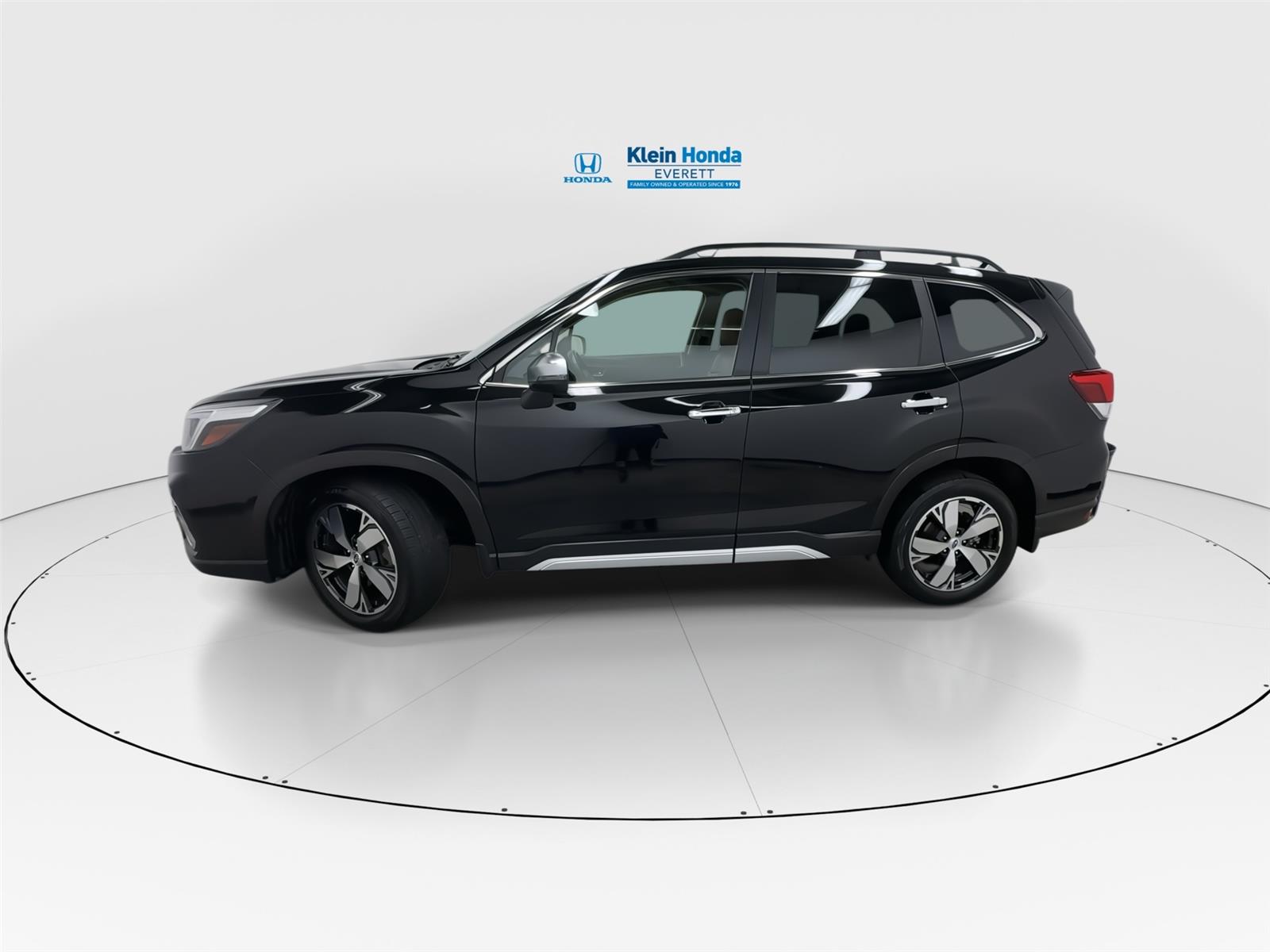 View vehicle photo 7