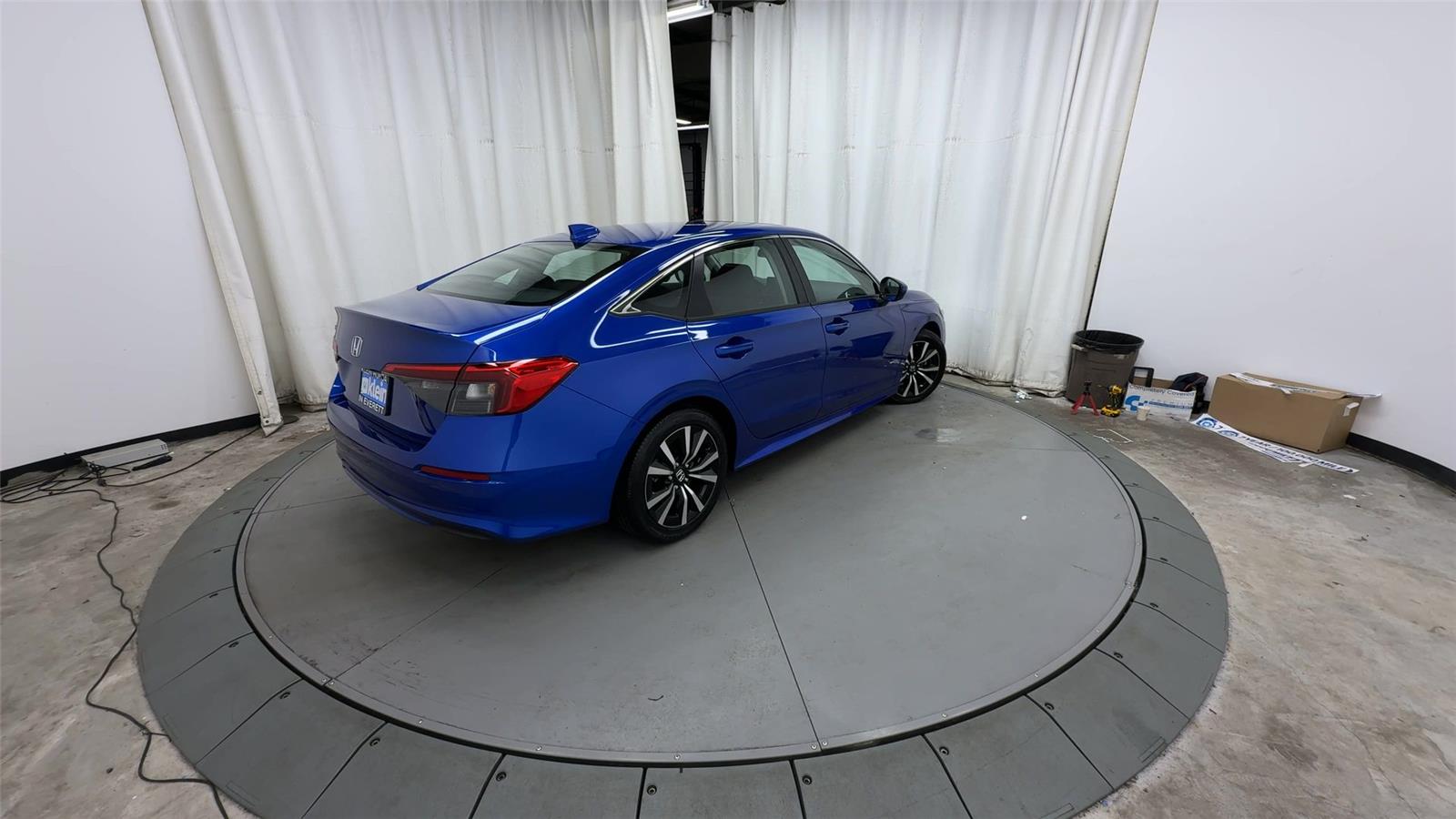 View vehicle photo 2