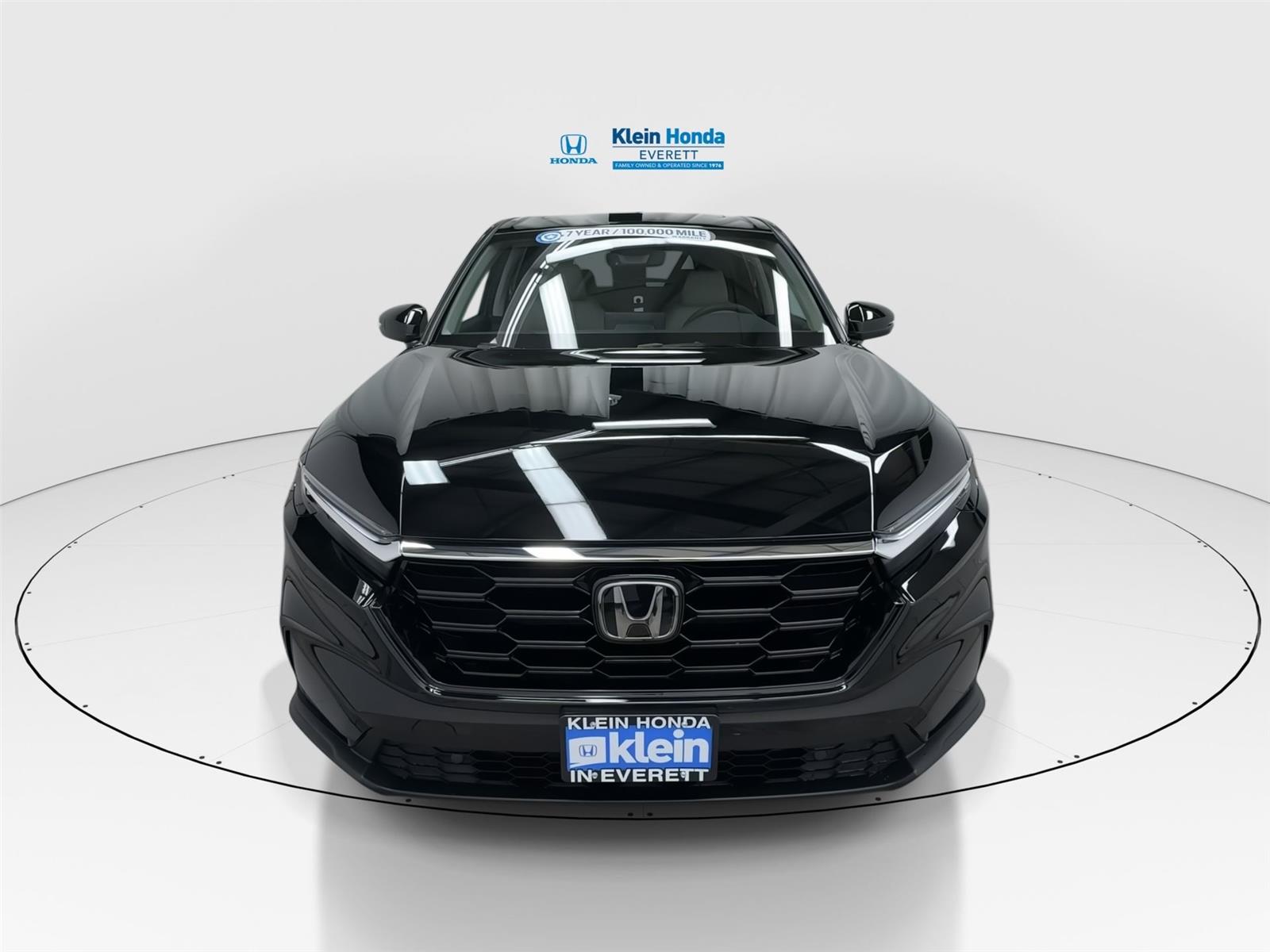 View vehicle photo 5