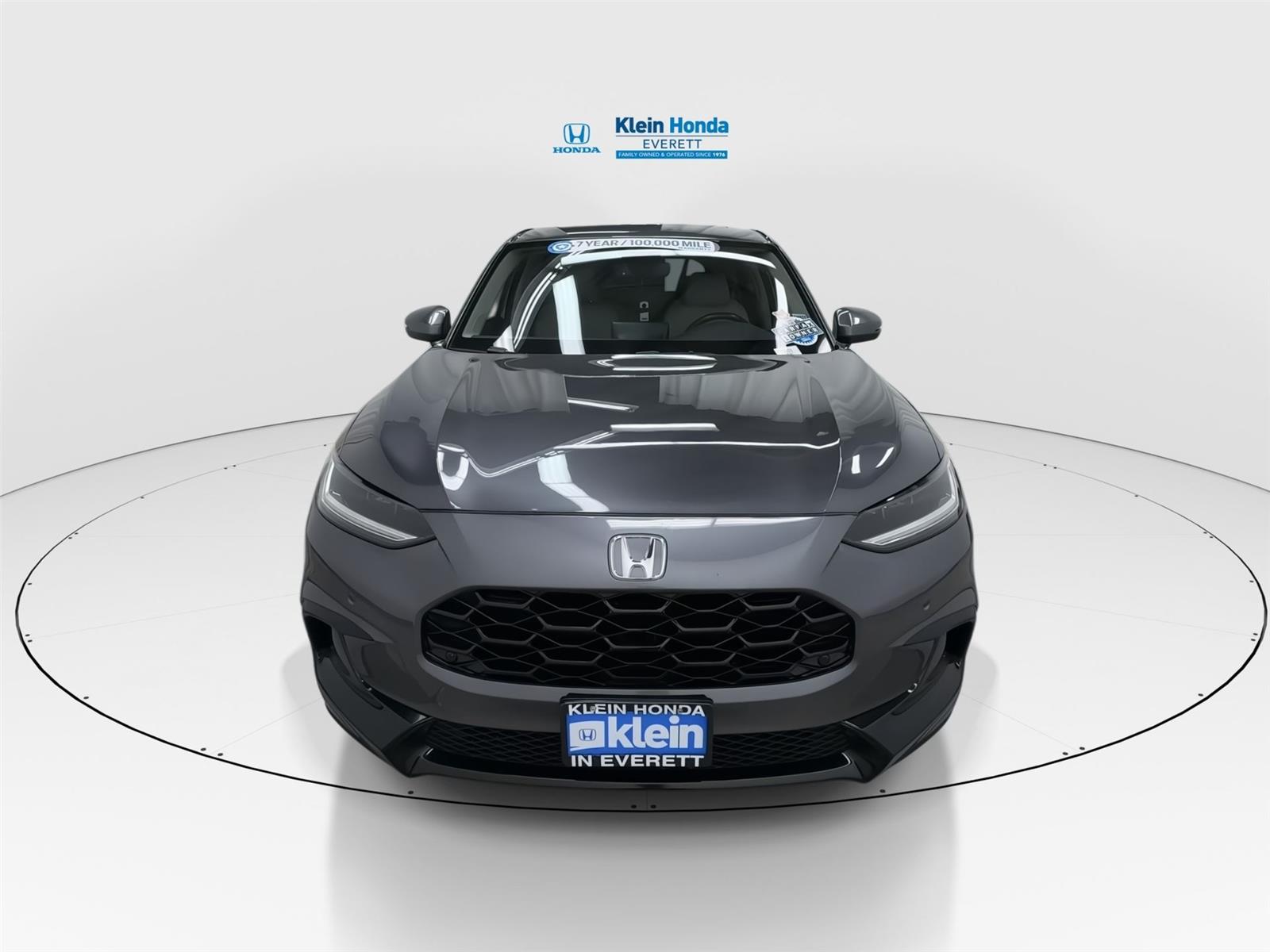 View vehicle photo 5