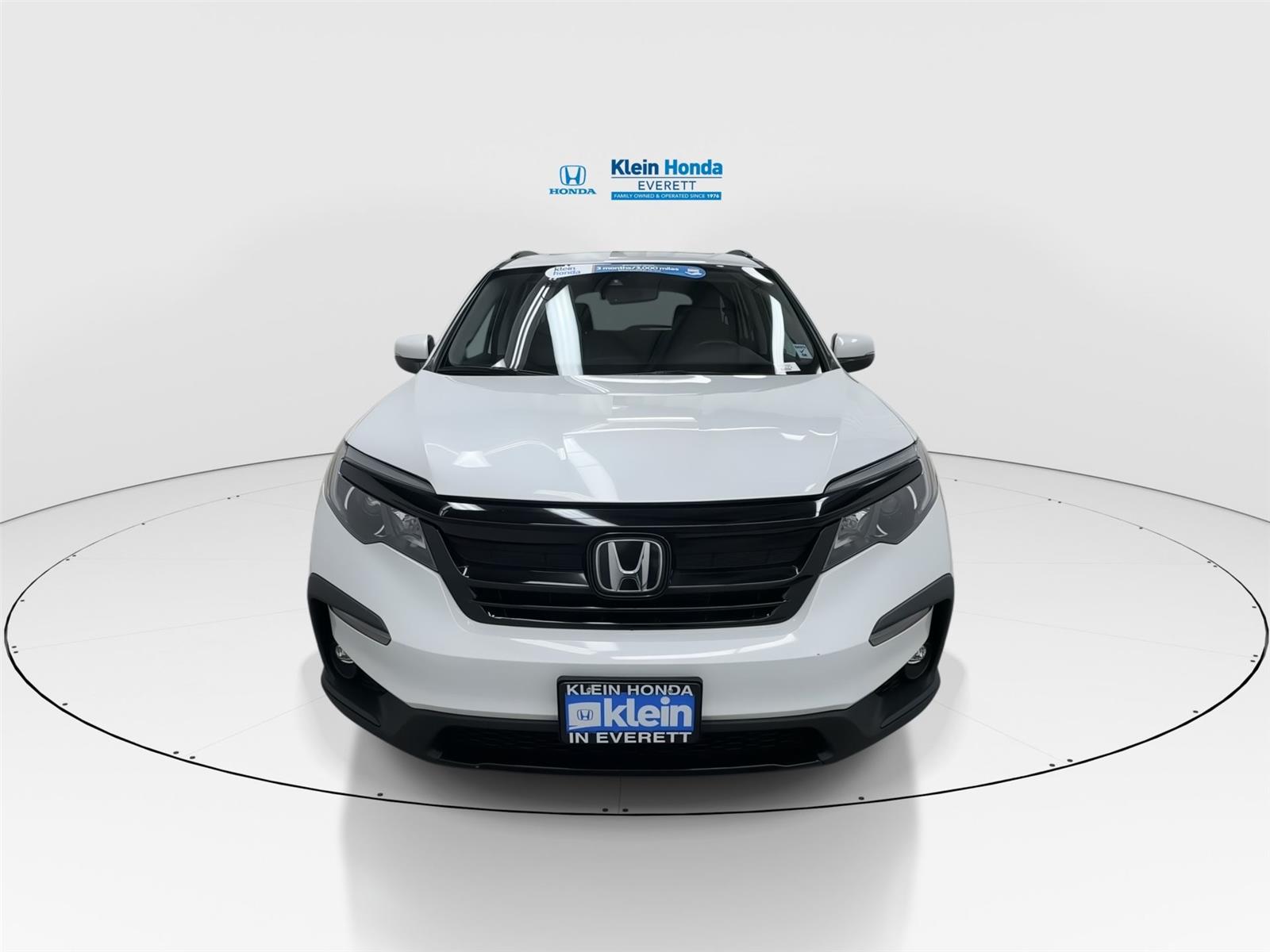 View vehicle photo 5