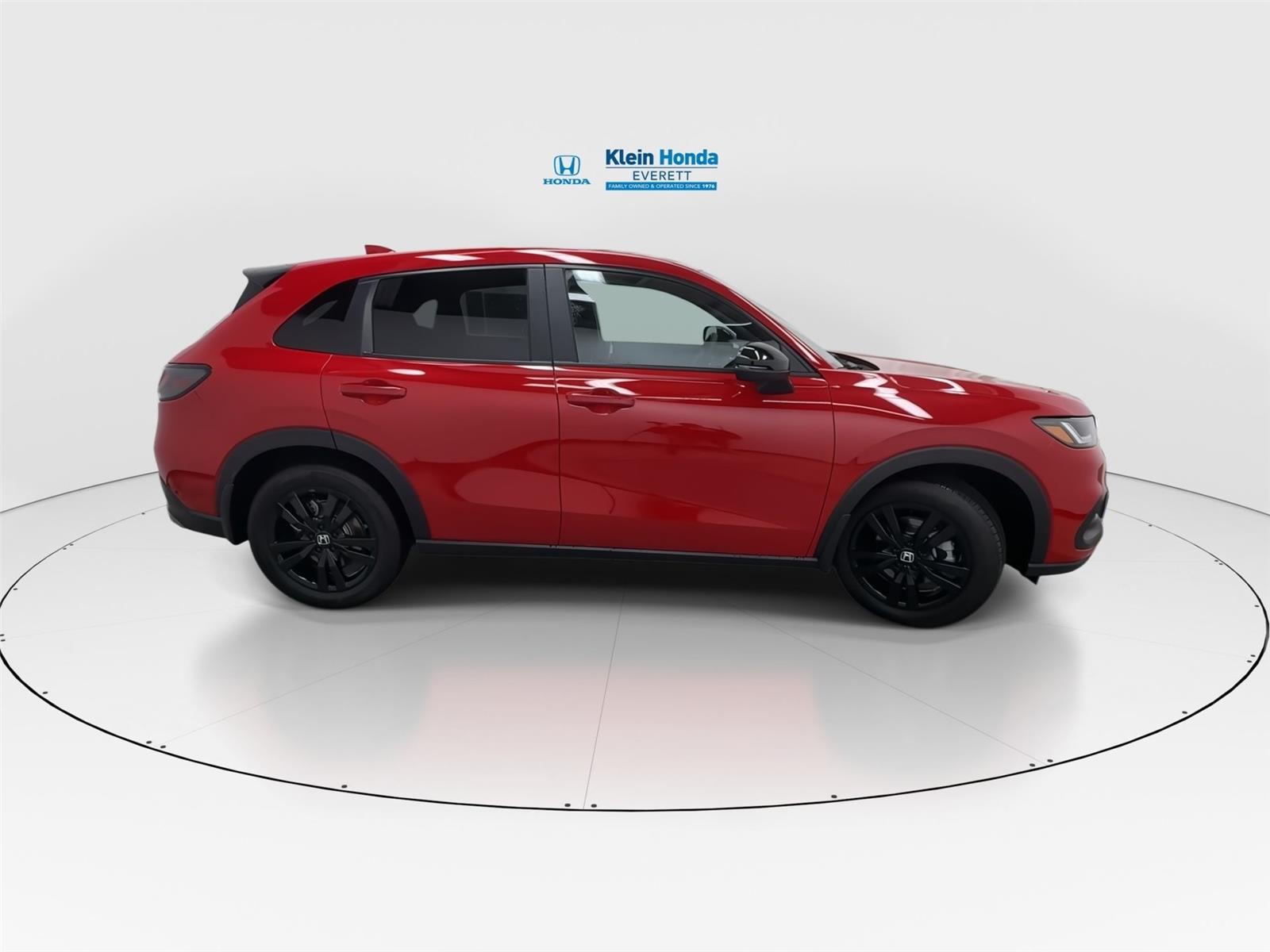 View vehicle photo 3