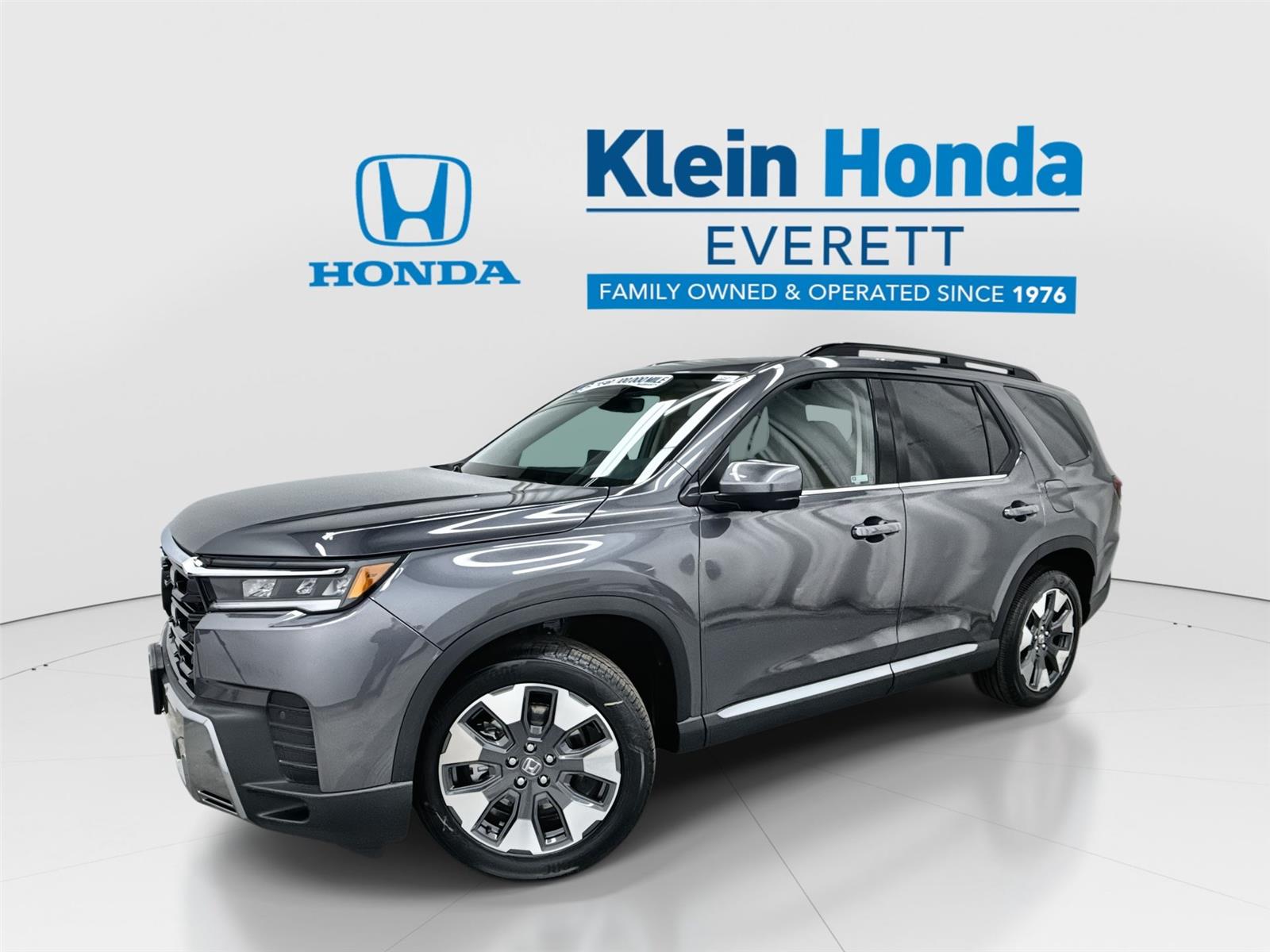 Gray (Modern Steel Metallic) 2026 Honda Pilot Elite AWD SUV / Crossover All-Wheel Drive Automatic