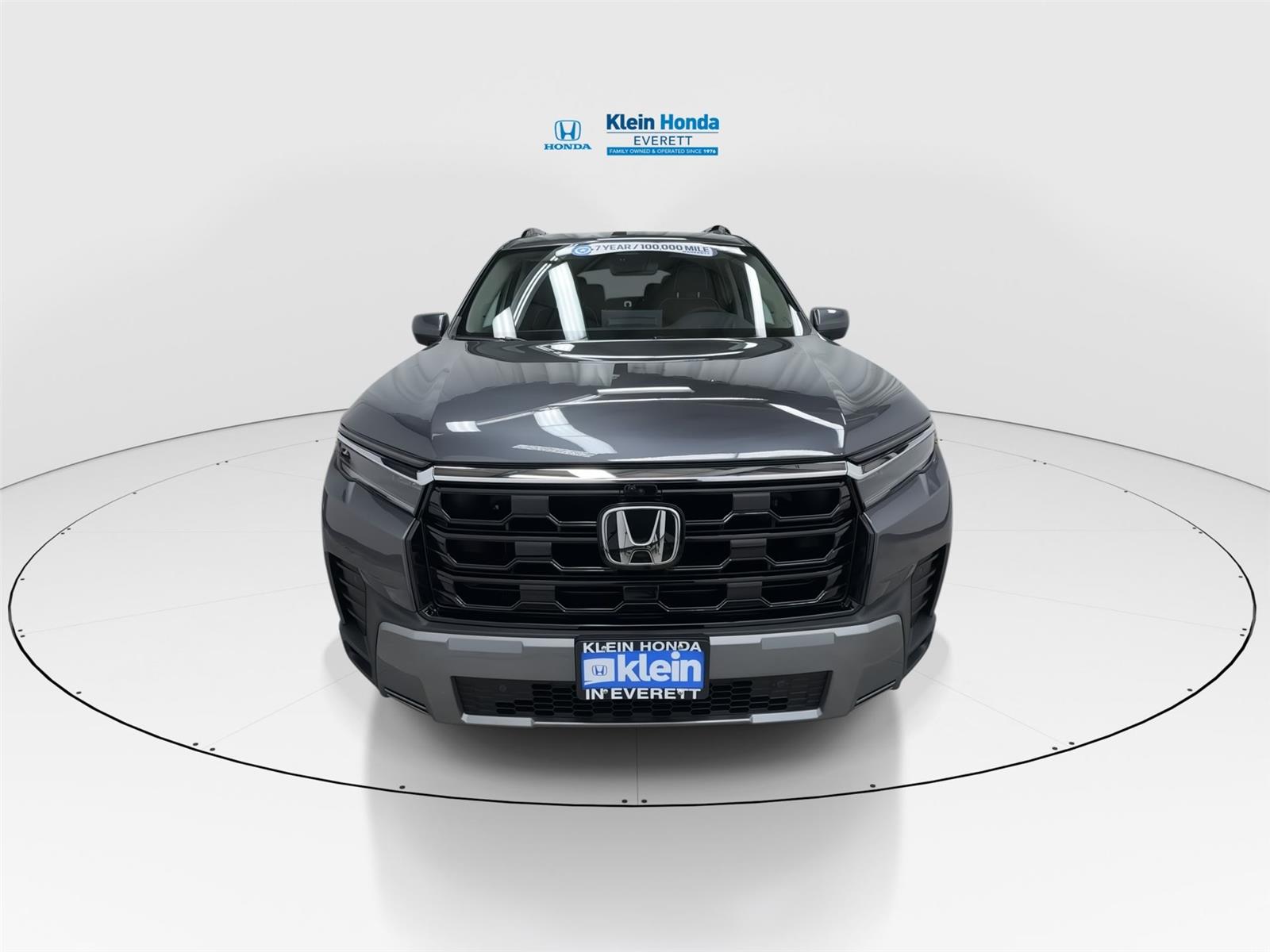 View vehicle photo 5