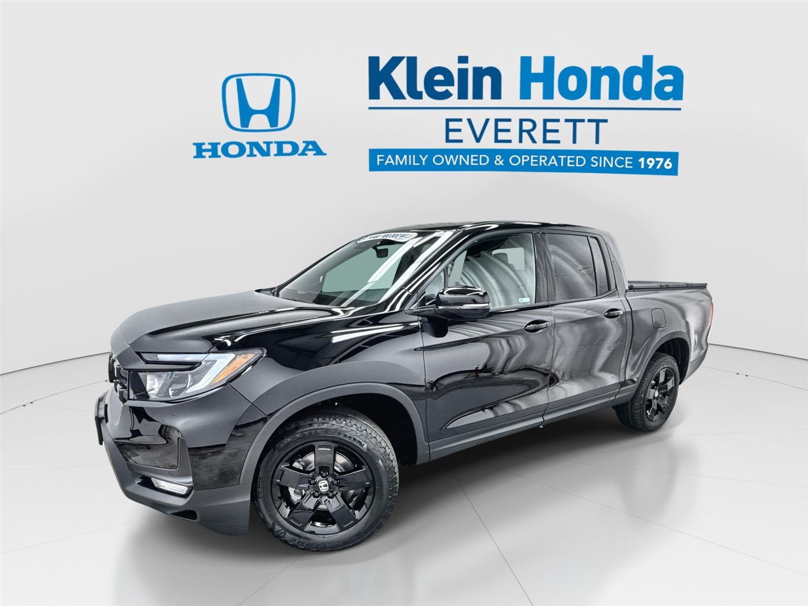 Crystal Black Pearl 2026 Honda Ridgeline Black Edition AWD Pickup Truck All-Wheel Drive Automatic
