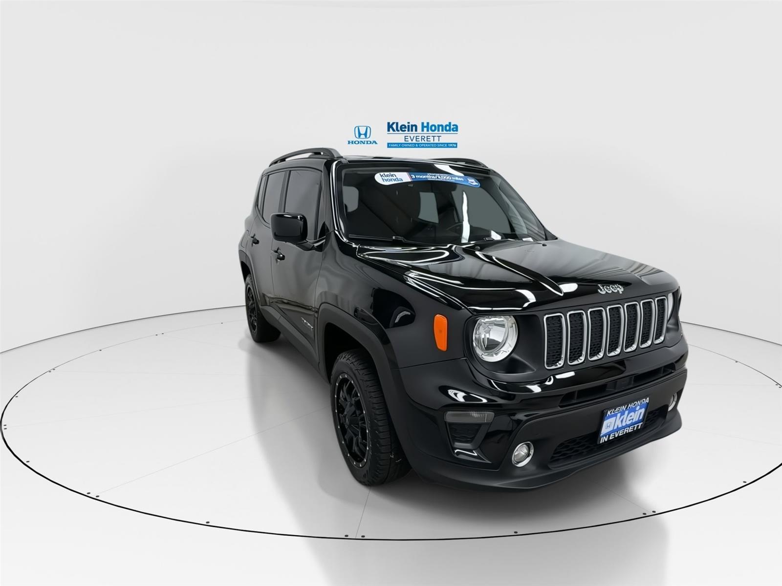 View vehicle photo 4