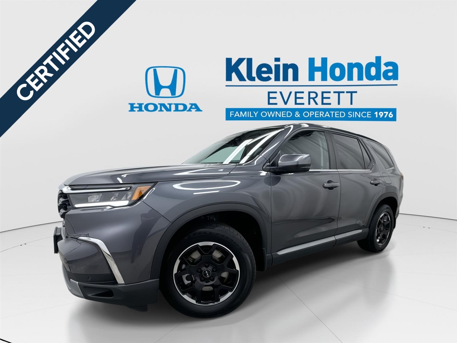 Gray (Modern Steel Metallic) 2025 Honda Pilot EX-L+ AWD SUV / Crossover All-Wheel Drive Automatic