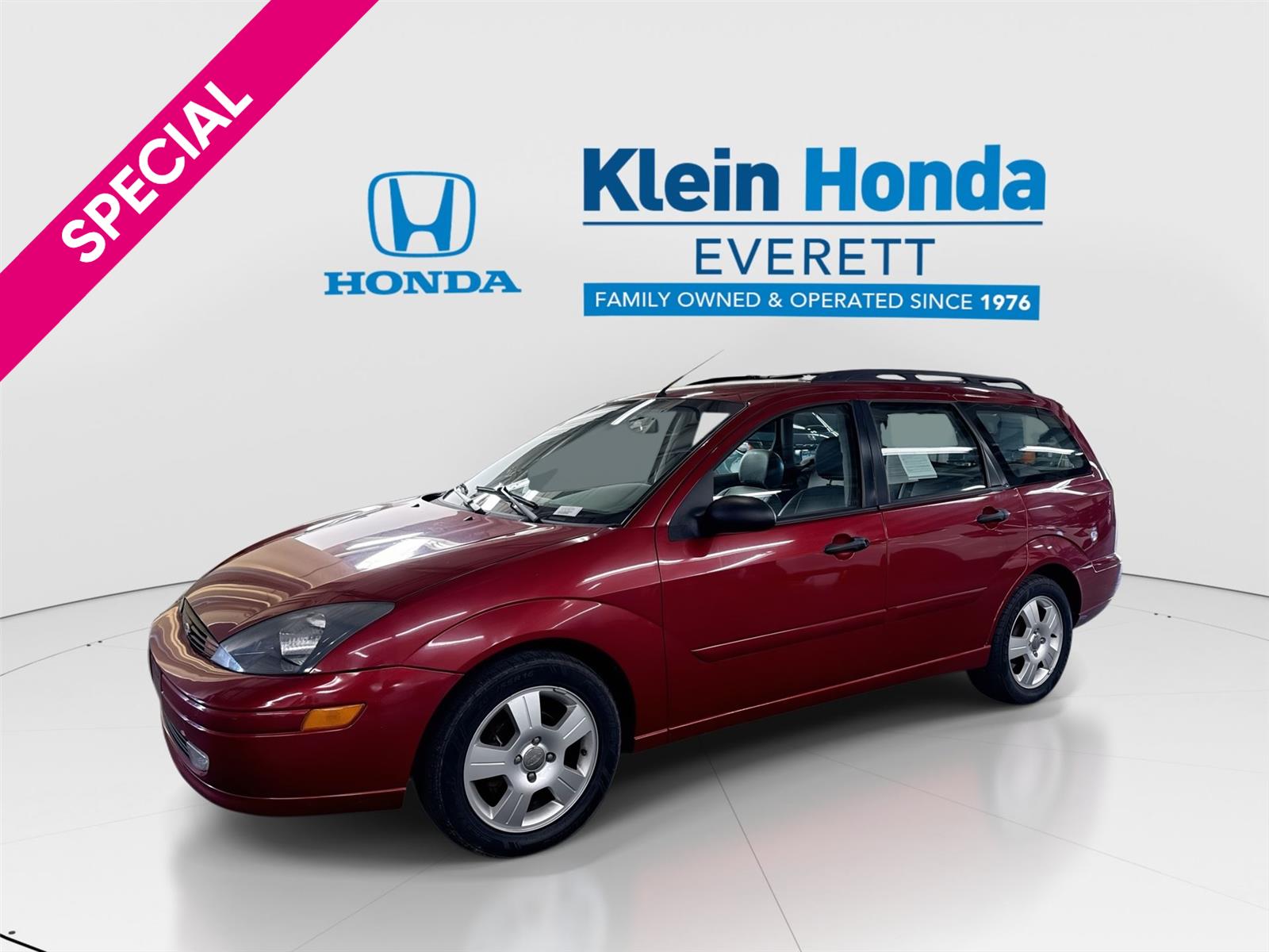 Red 2003 Ford Focus ZTW Wagon Wagon Front-Wheel Drive 