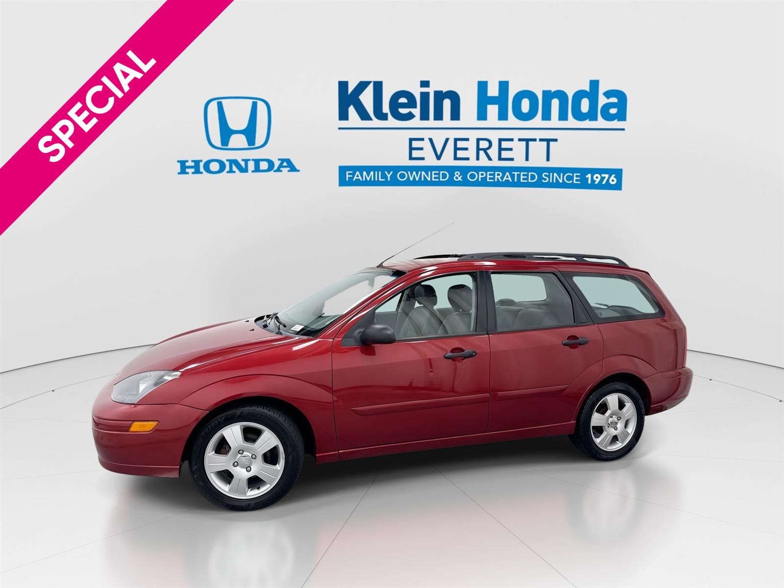 Red 2003 Ford Focus Wagon Front-Wheel Drive 4-Speed Automatic Overdrive