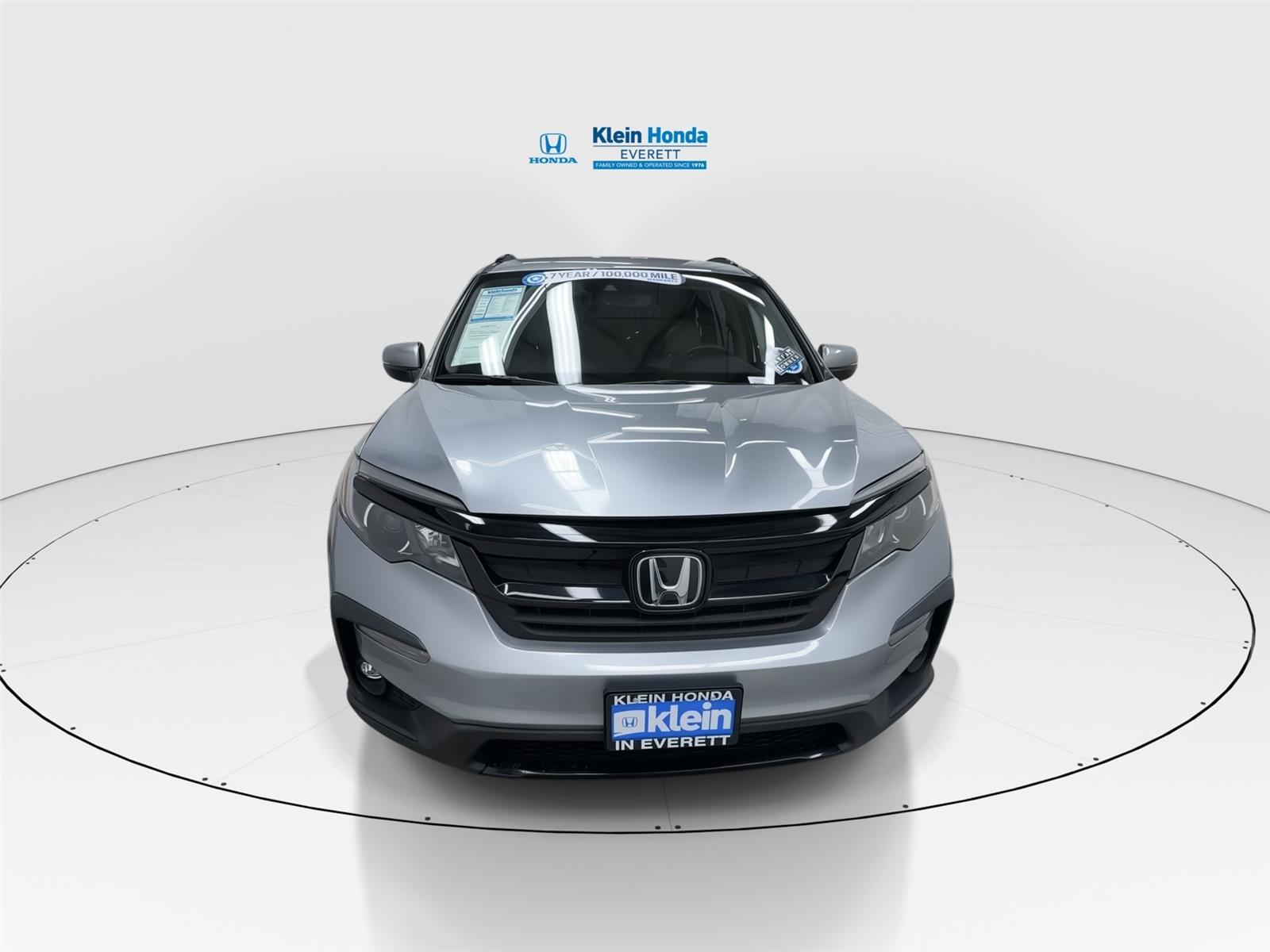 View vehicle photo 5