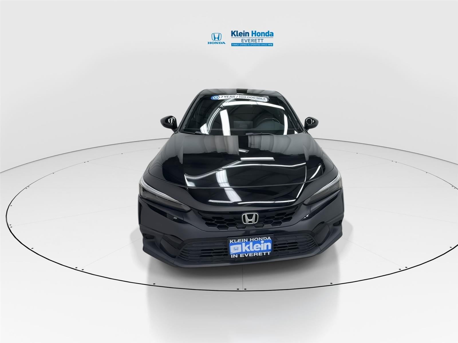 View vehicle photo 5
