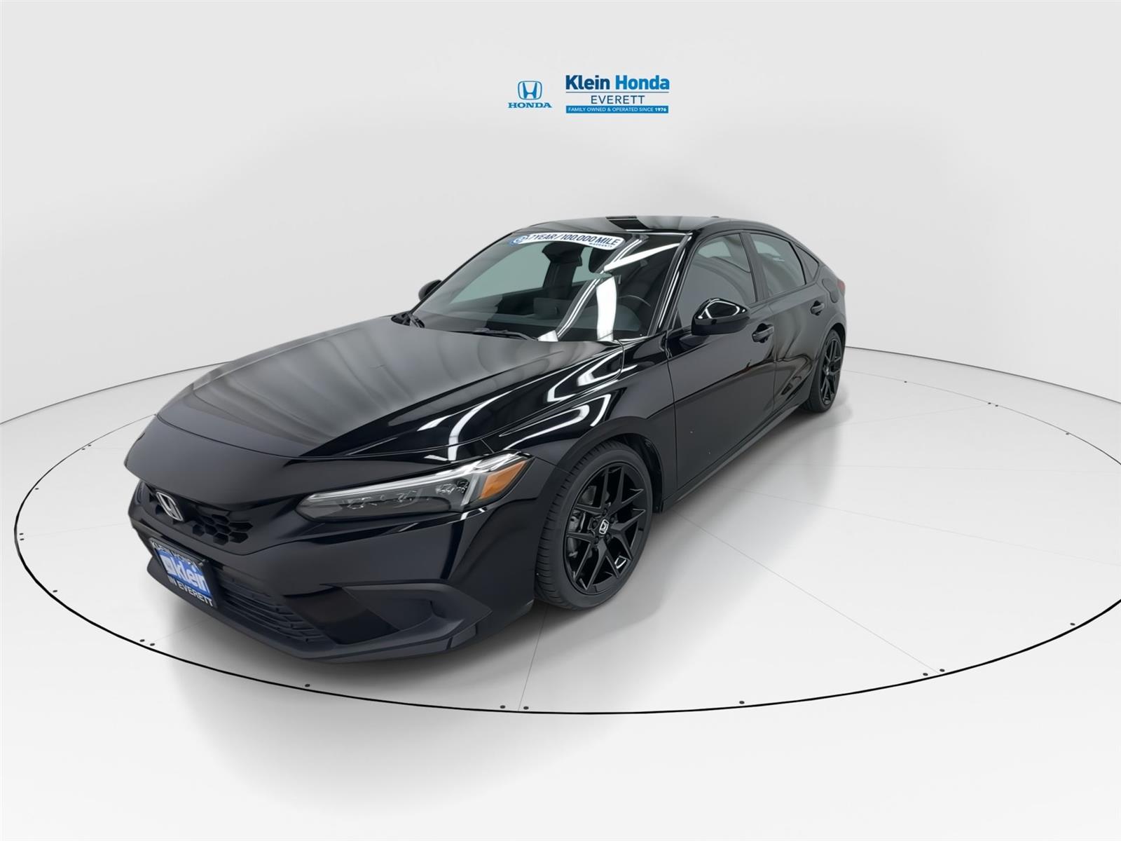 View vehicle photo 6