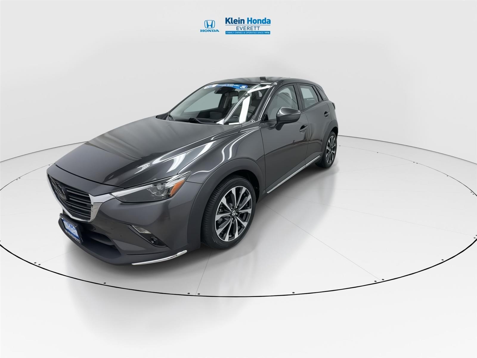 View vehicle photo 6