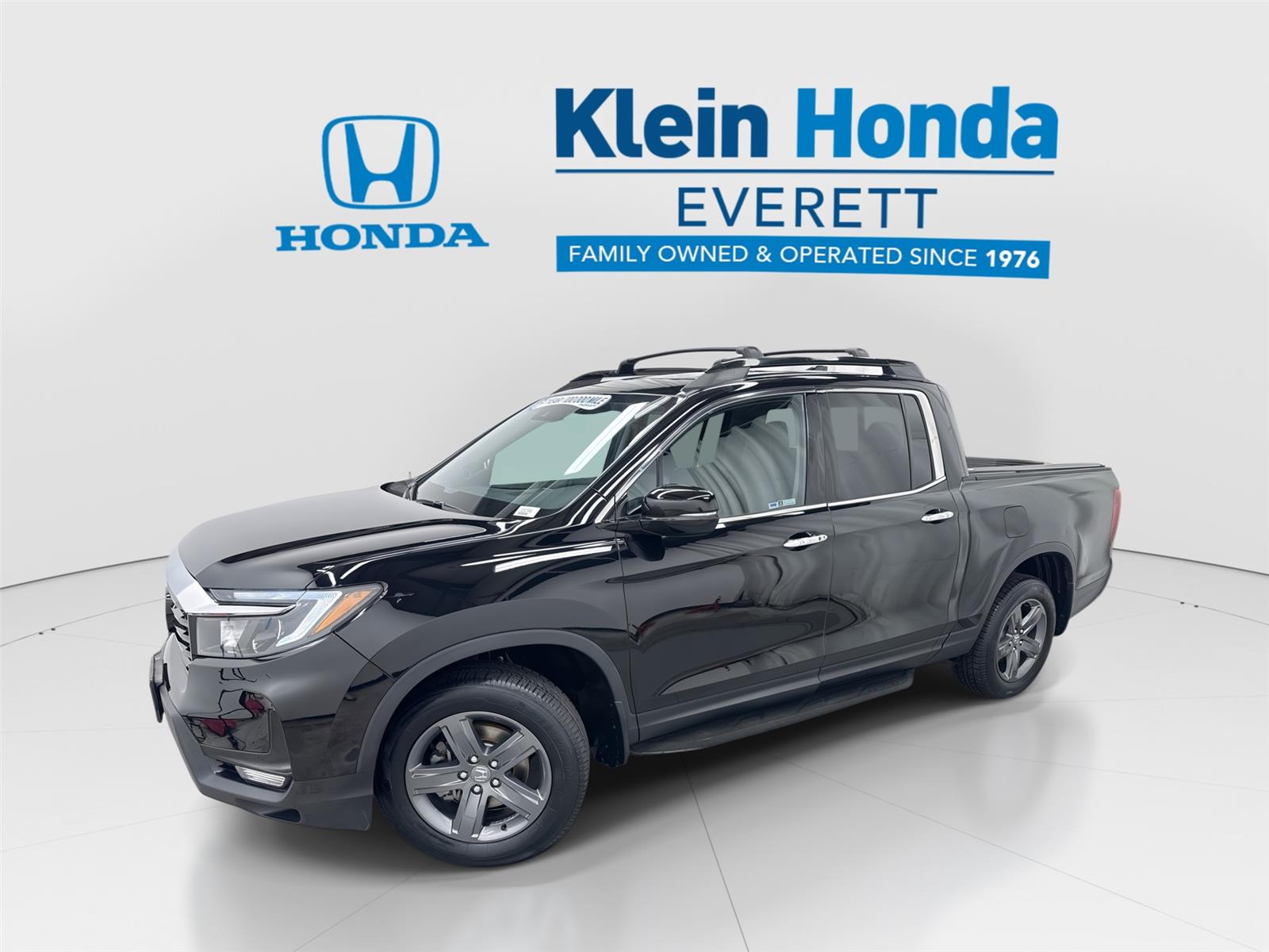 Crystal Black Pearl 2022 Honda Ridgeline Pickup Truck All-Wheel Drive 9-Speed Automatic