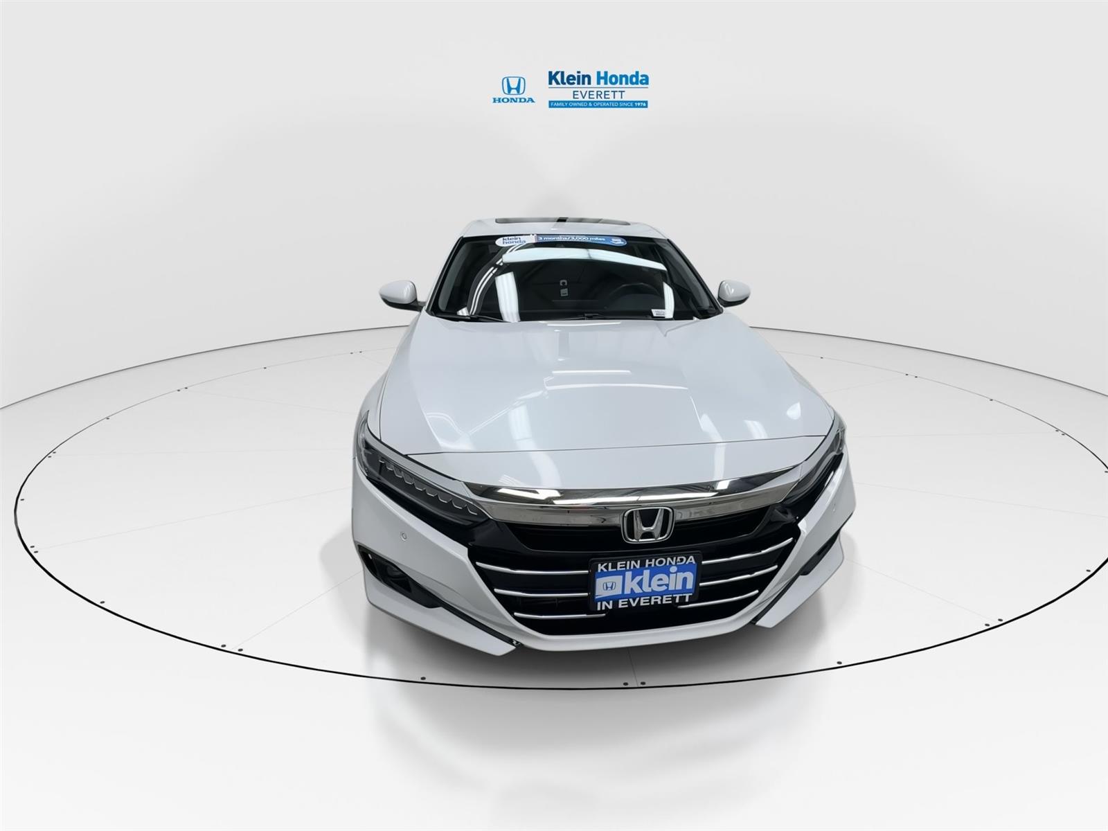 View vehicle photo 5
