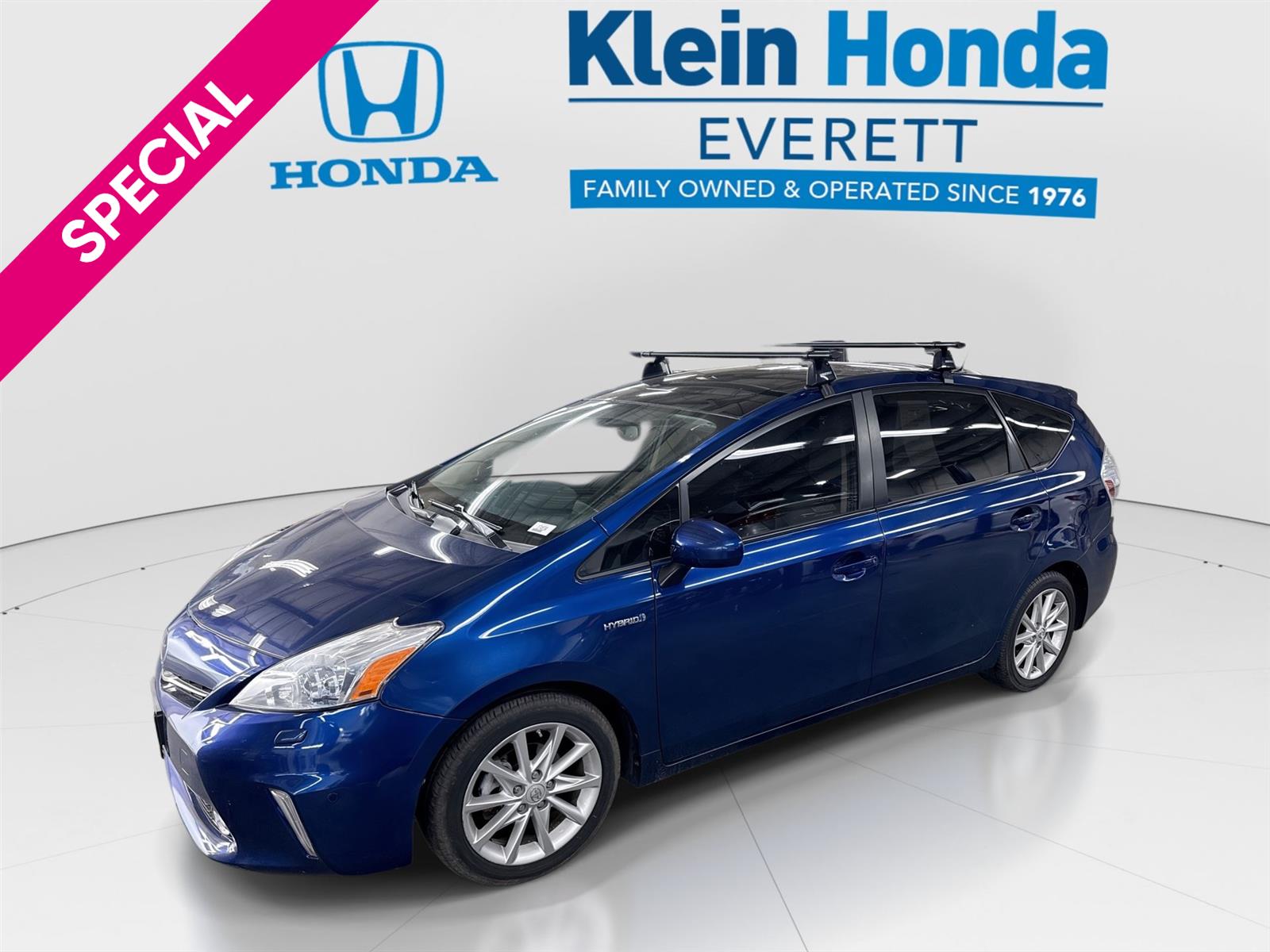 Blue Ribbon Metallic 2013 Toyota Prius v Wagon Front-Wheel Drive Continuously Variable Transmission