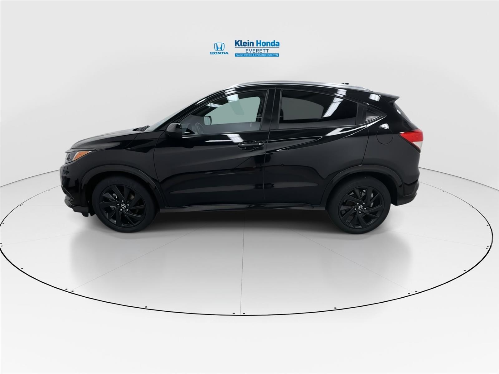 View vehicle photo 7