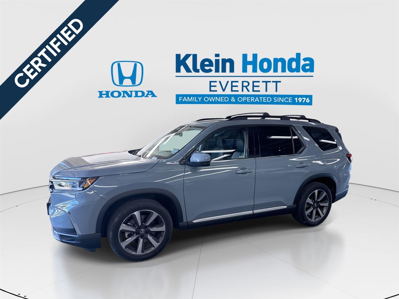 Sonic Gray Pearl 2023 Honda Pilot SUV / Crossover All-Wheel Drive Automatic