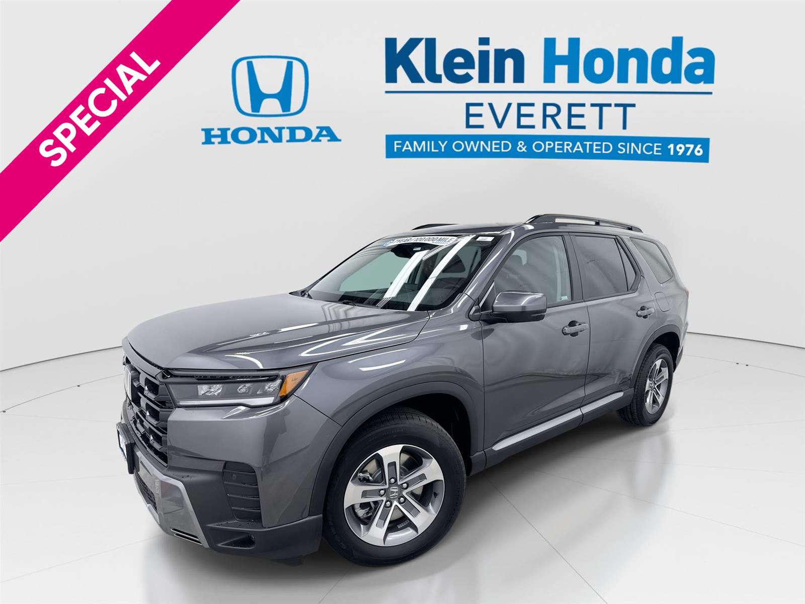 Gray (Modern Steel Metallic) 2026 Honda Pilot SUV / Crossover All-Wheel Drive Automatic