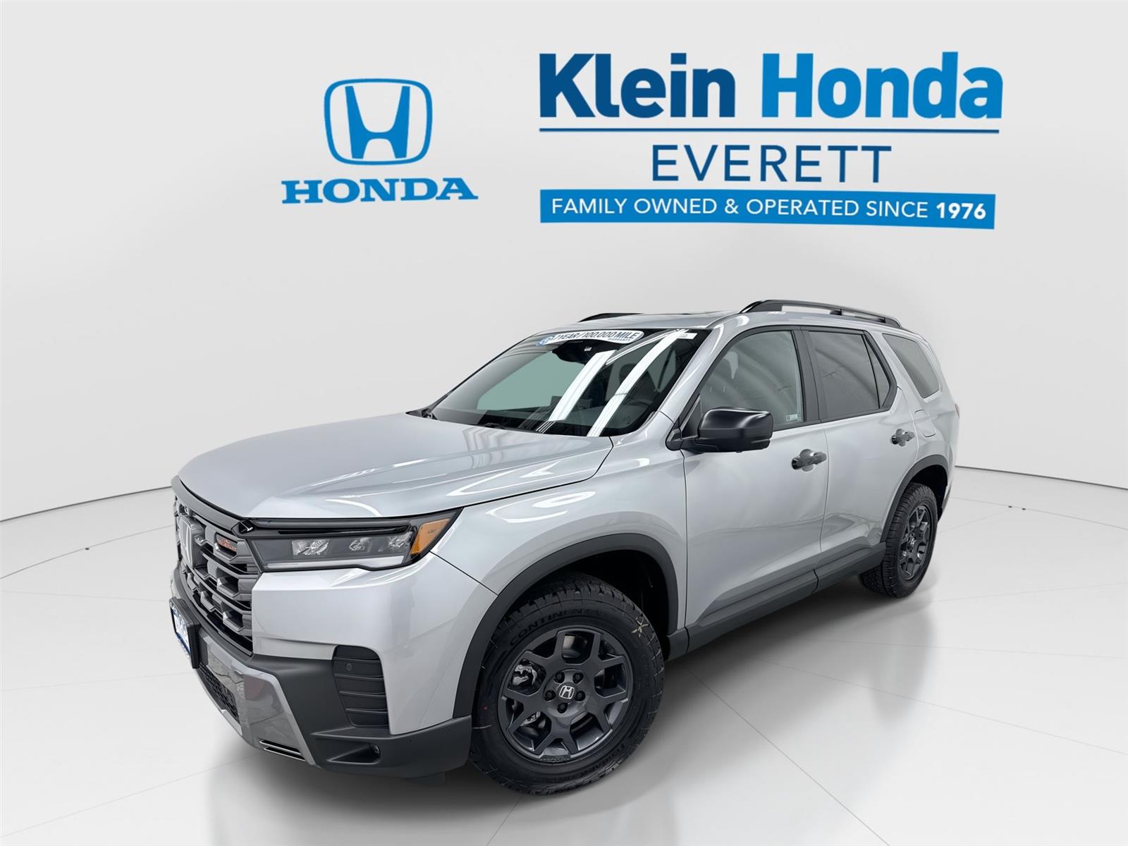 Solar Silver Metallic 2026 Honda Pilot SUV / Crossover All-Wheel Drive Automatic