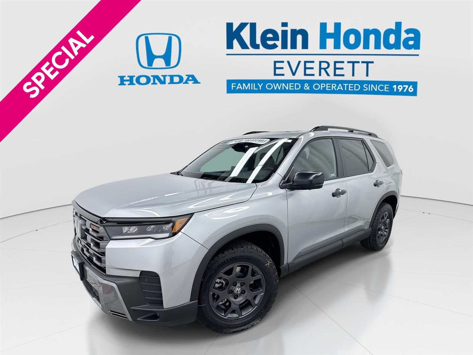 Solar Silver Metallic 2026 Honda Pilot SUV / Crossover All-Wheel Drive Automatic