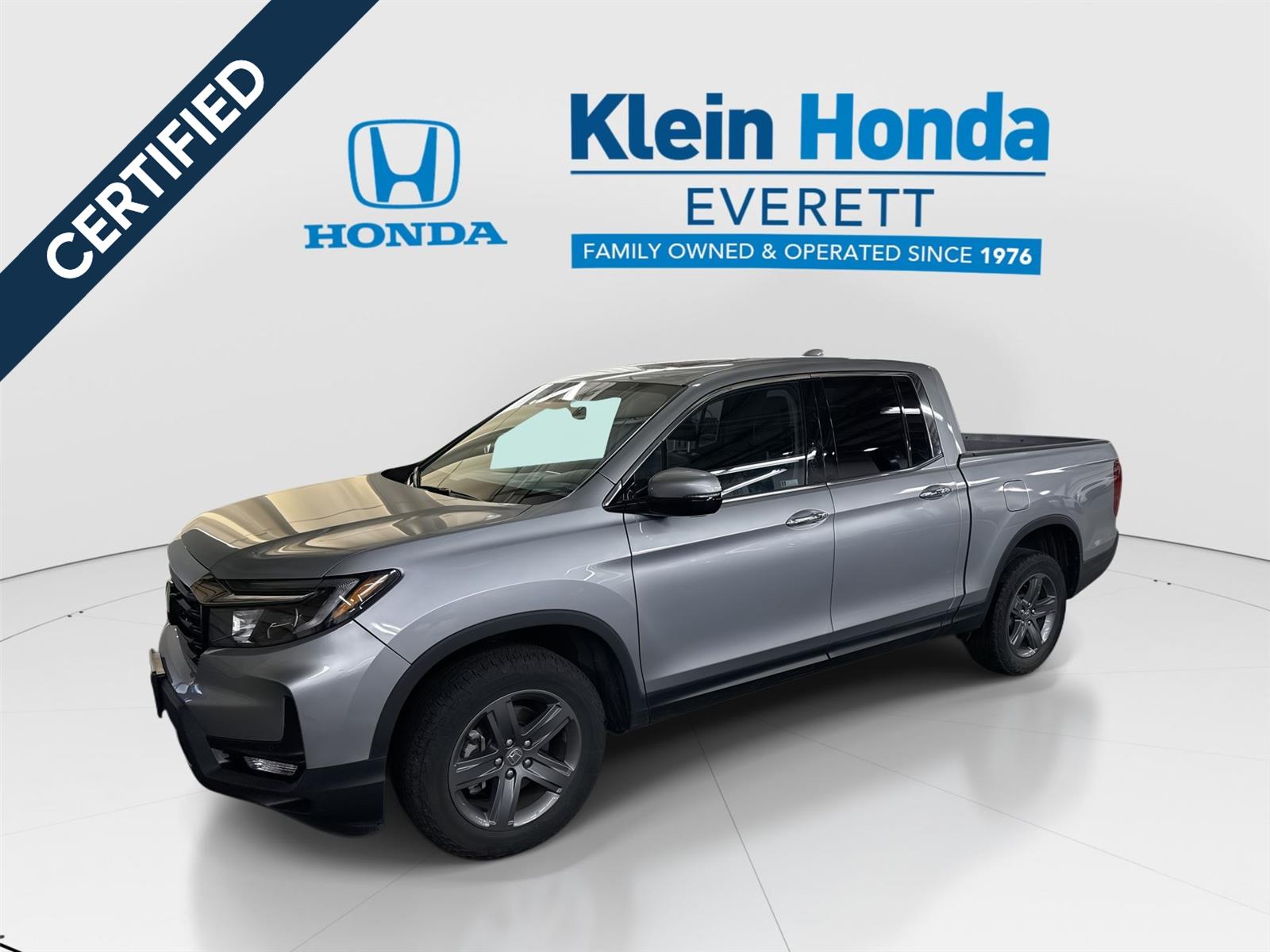 Lunar Silver Metallic 2023 Honda Ridgeline Pickup Truck All-Wheel Drive 9-Speed Automatic