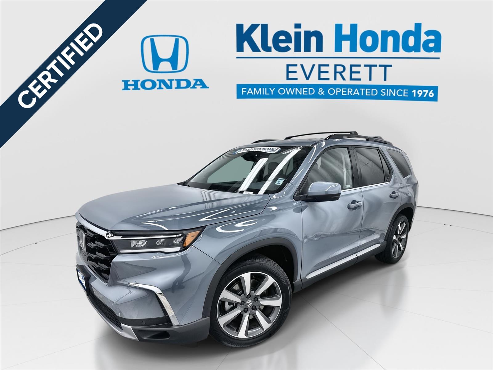 Sonic Gray Pearl 2023 Honda Pilot SUV / Crossover All-Wheel Drive Automatic