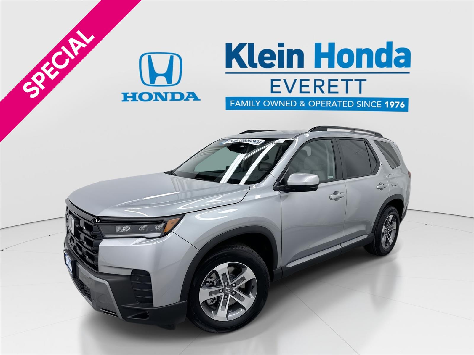 Solar Silver Metallic 2026 Honda Pilot SUV / Crossover All-Wheel Drive Automatic