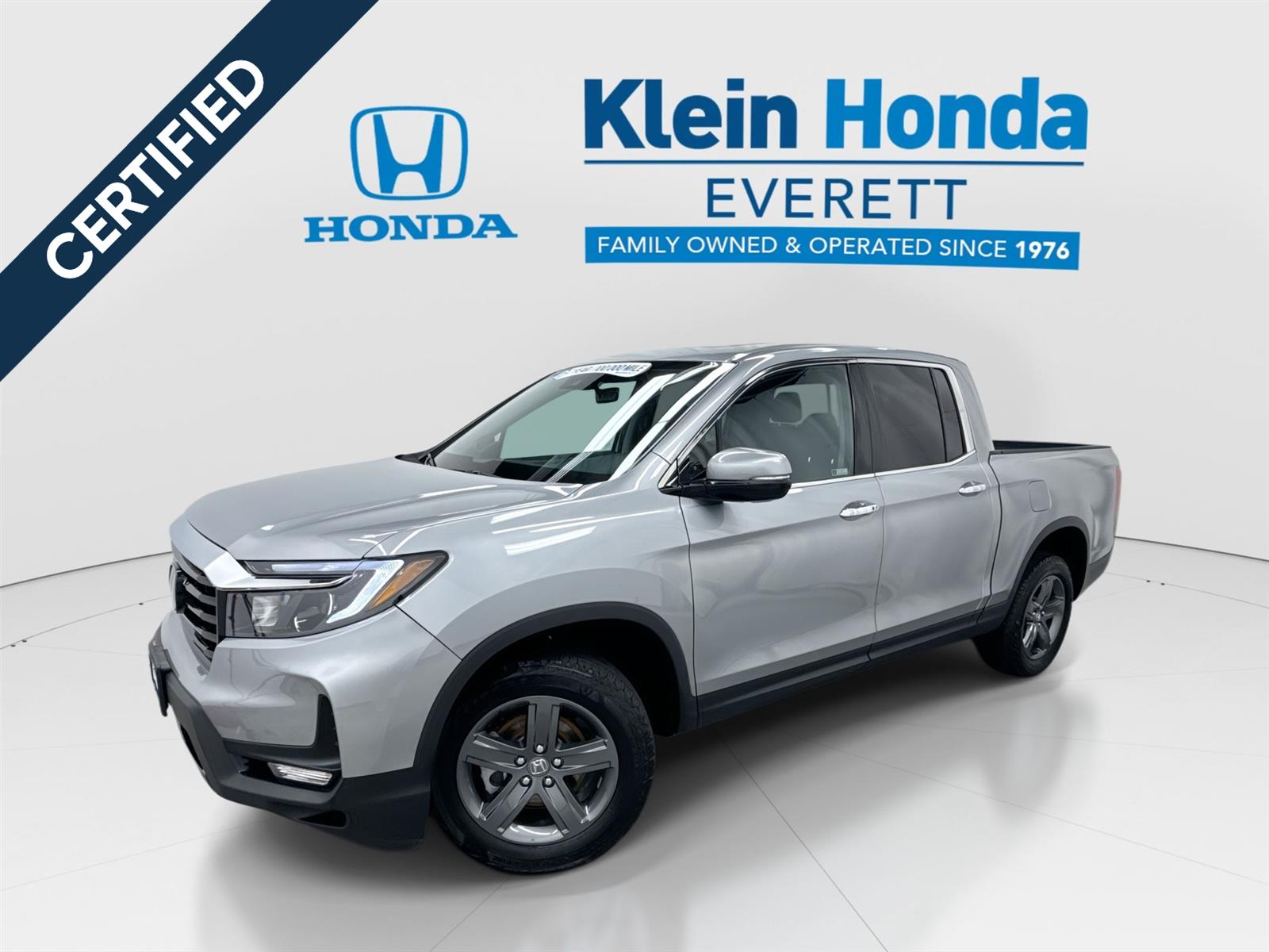 Lunar Silver Metallic 2023 Honda Ridgeline Pickup Truck All-Wheel Drive 9-Speed Automatic