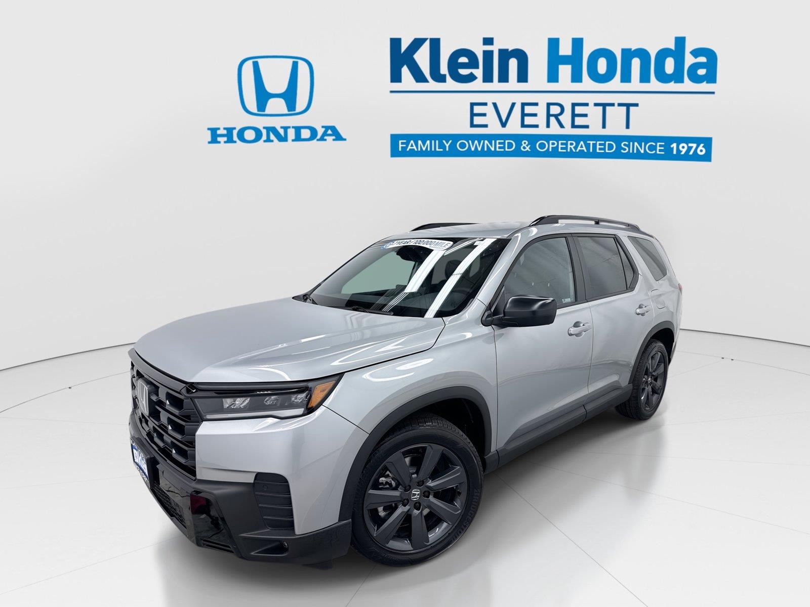 Solar Silver Metallic 2026 Honda Pilot SUV / Crossover All-Wheel Drive Automatic