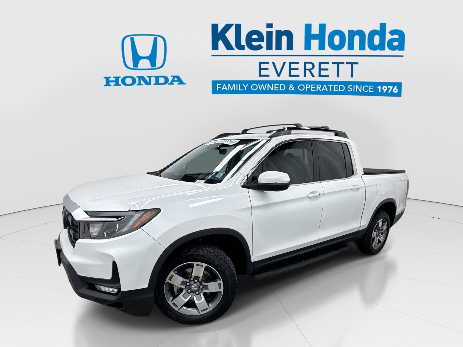 Platinum White Pearl 2024 Honda Ridgeline Pickup Truck All-Wheel Drive 9-Speed Automatic