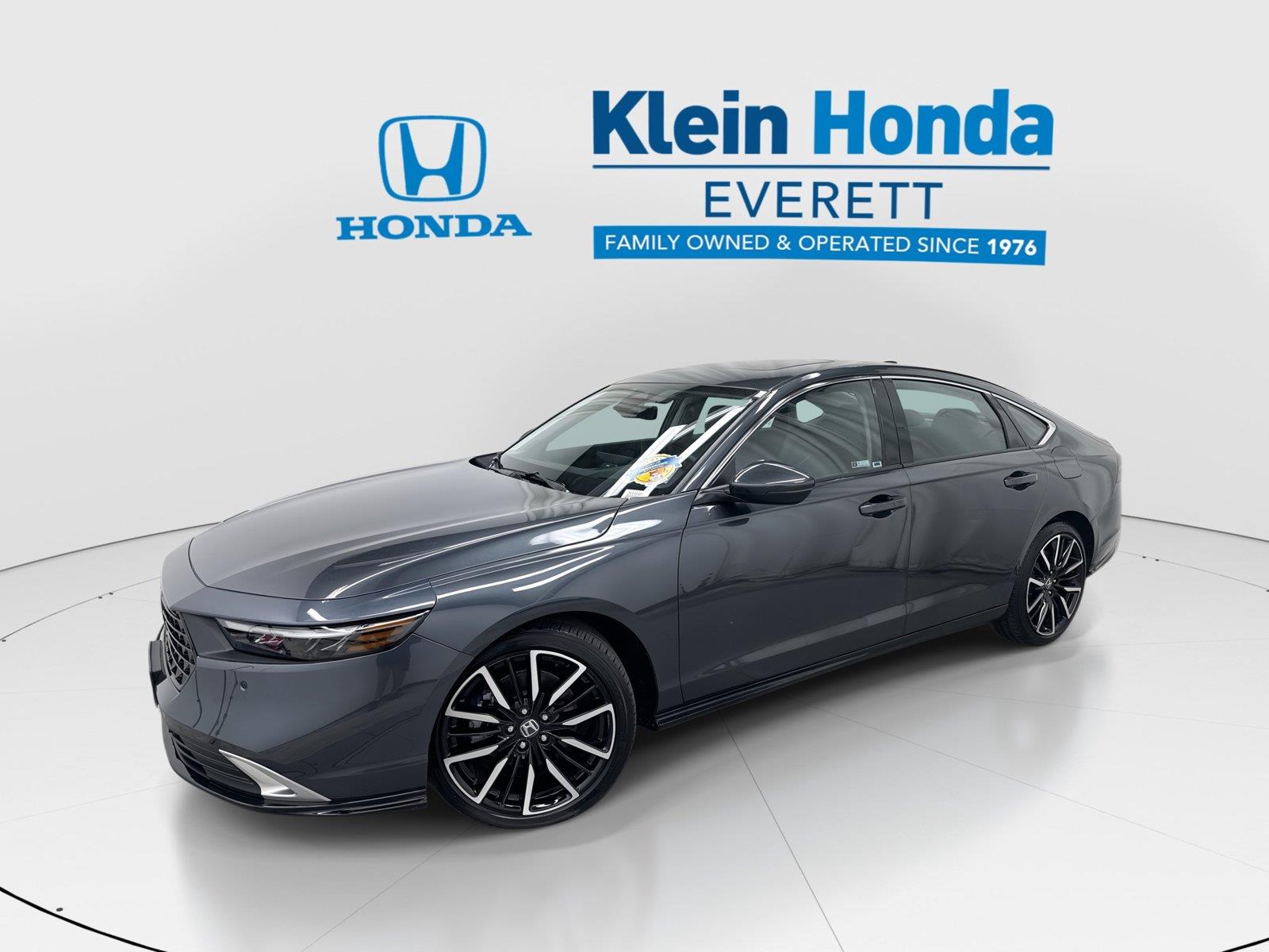 Meteorite Gray Metallic 2025 Honda Accord Hybrid Sedan Front-Wheel Drive 1-Speed Dual Clutch