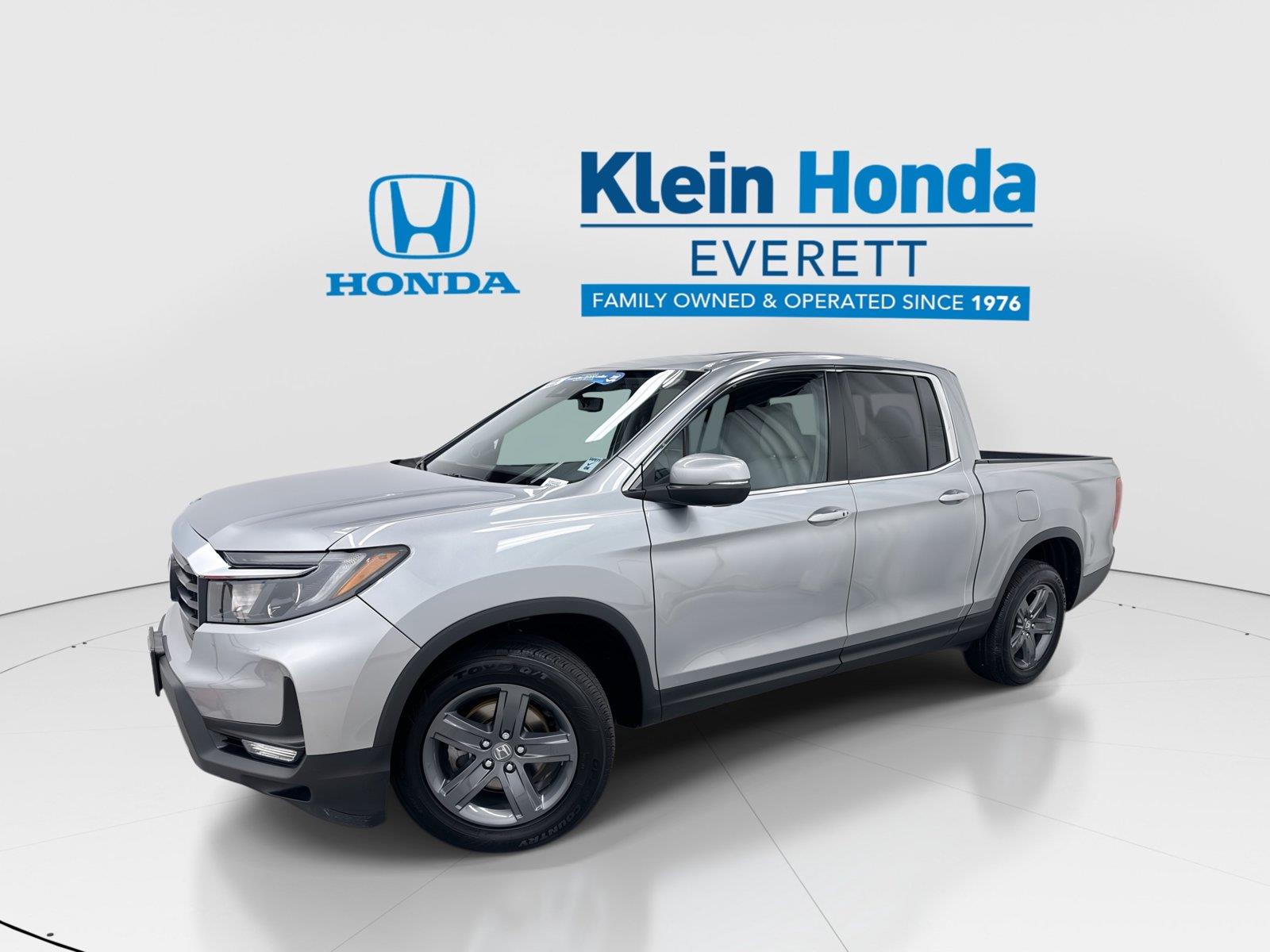 Lunar Silver Metallic 2021 Honda Ridgeline Pickup Truck All-Wheel Drive 9-Speed Automatic