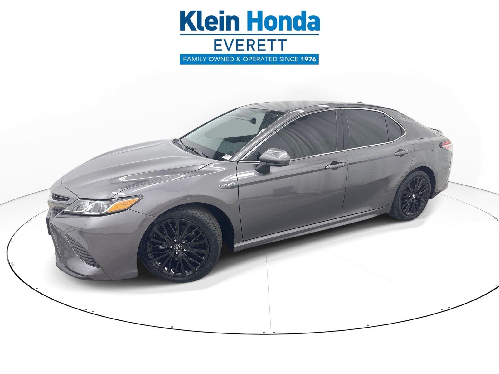 2019 Toyota Camry Hybrid SE FWD