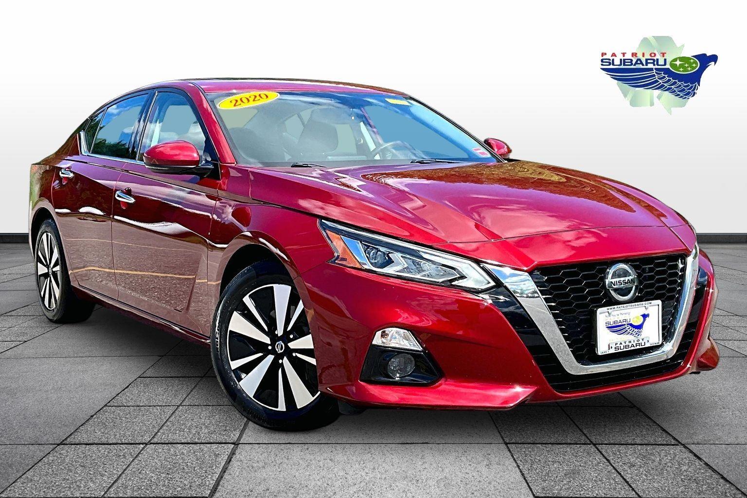 Red (Scarlet Ember Tintcoat) 2020 Nissan Altima 2.5 SV FWD Sedan Front-Wheel Drive Continuously Variable Transmission