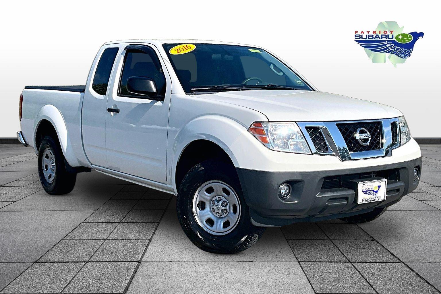 Glacier White 2016 Nissan Frontier Pickup Truck 4X2 Automatic