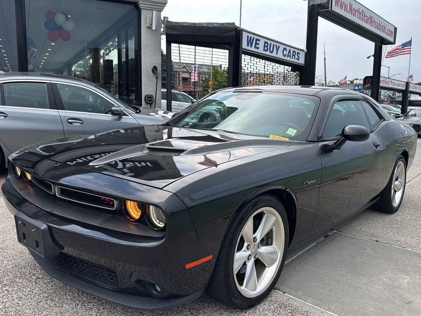 Pitch Black Clearcoat 2015 Dodge Challenger Coupe Rear-Wheel Drive 8-Speed Automatic