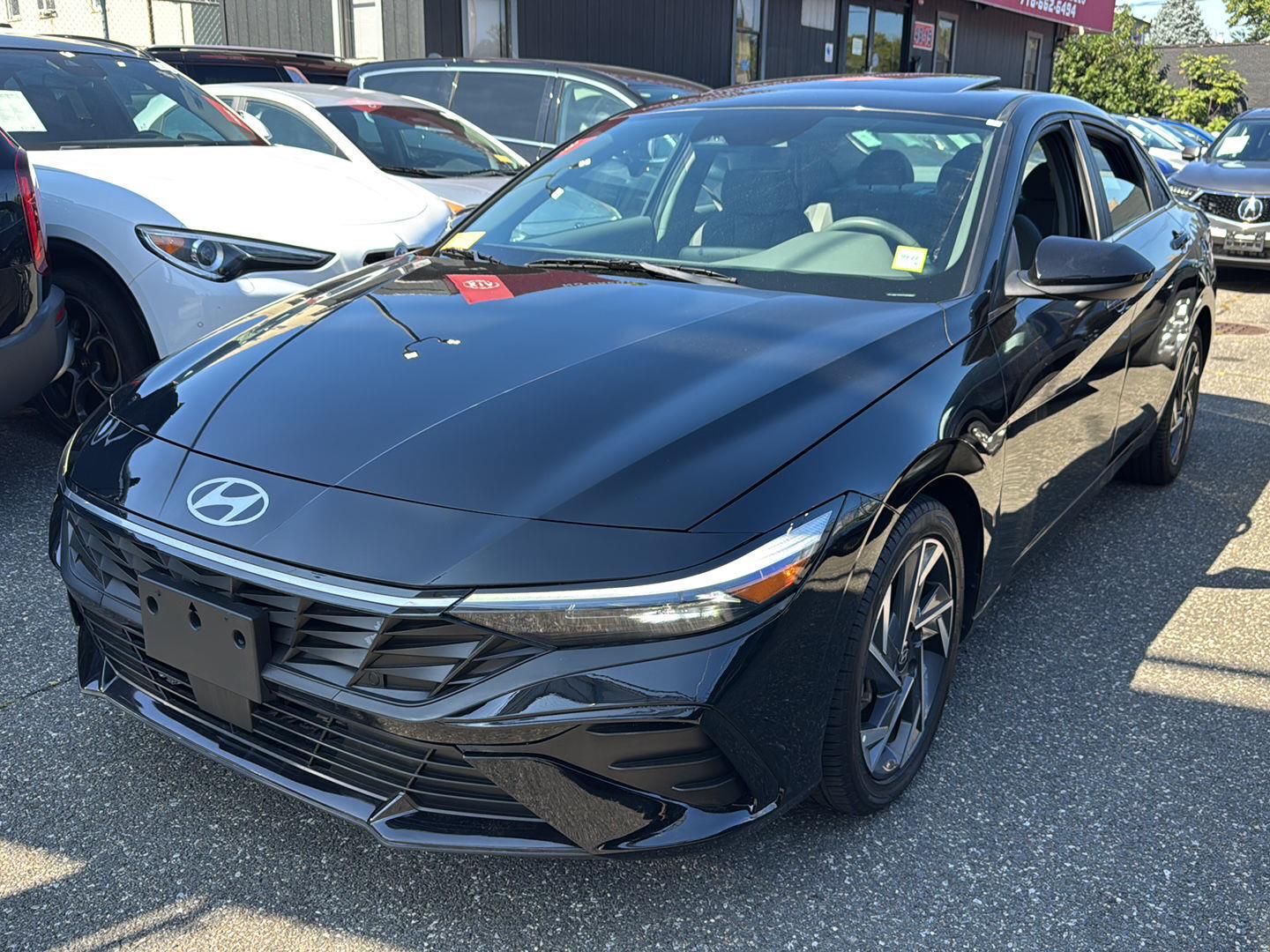 Abyss Black 2025 Hyundai Elantra Sedan Front-Wheel Drive Continuously Variable Transmission