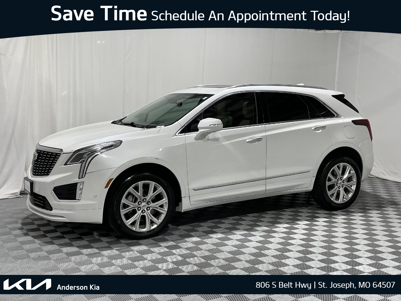 Used 2020 Cadillac XT5 Premium Luxury FWD SUV for sale in St Joseph MO