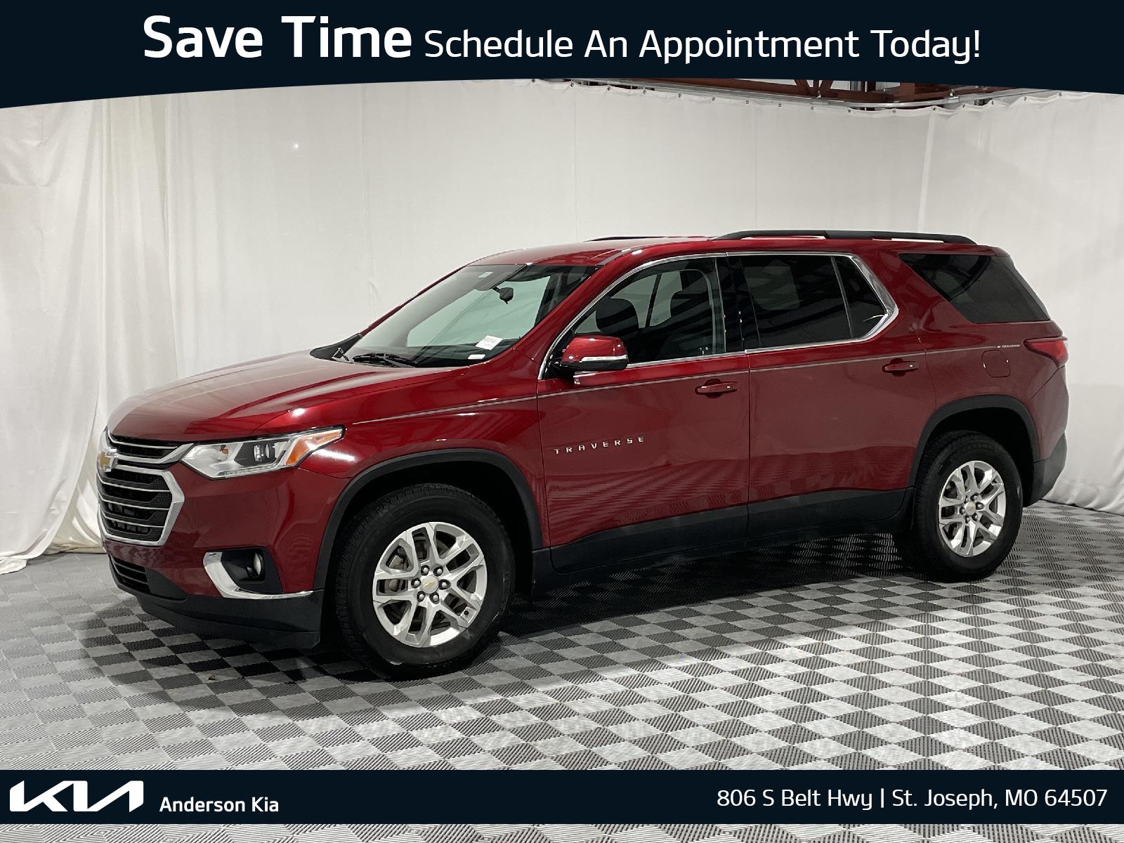 Used 2020 Chevrolet Traverse LT Cloth SUV for sale in St Joseph MO