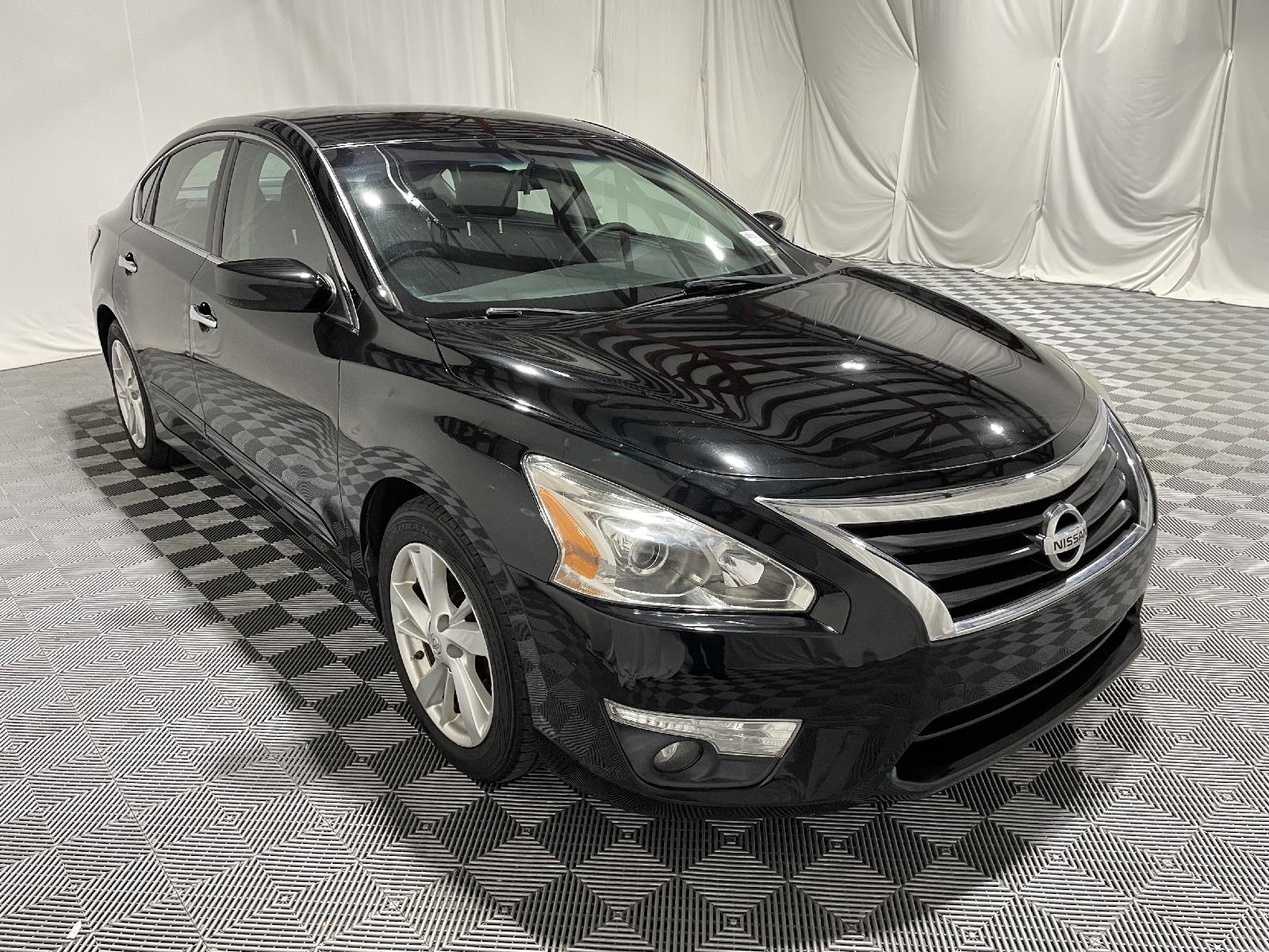 Used 2015 Nissan Altima 2.5 SV Sedan for sale in St Joseph MO