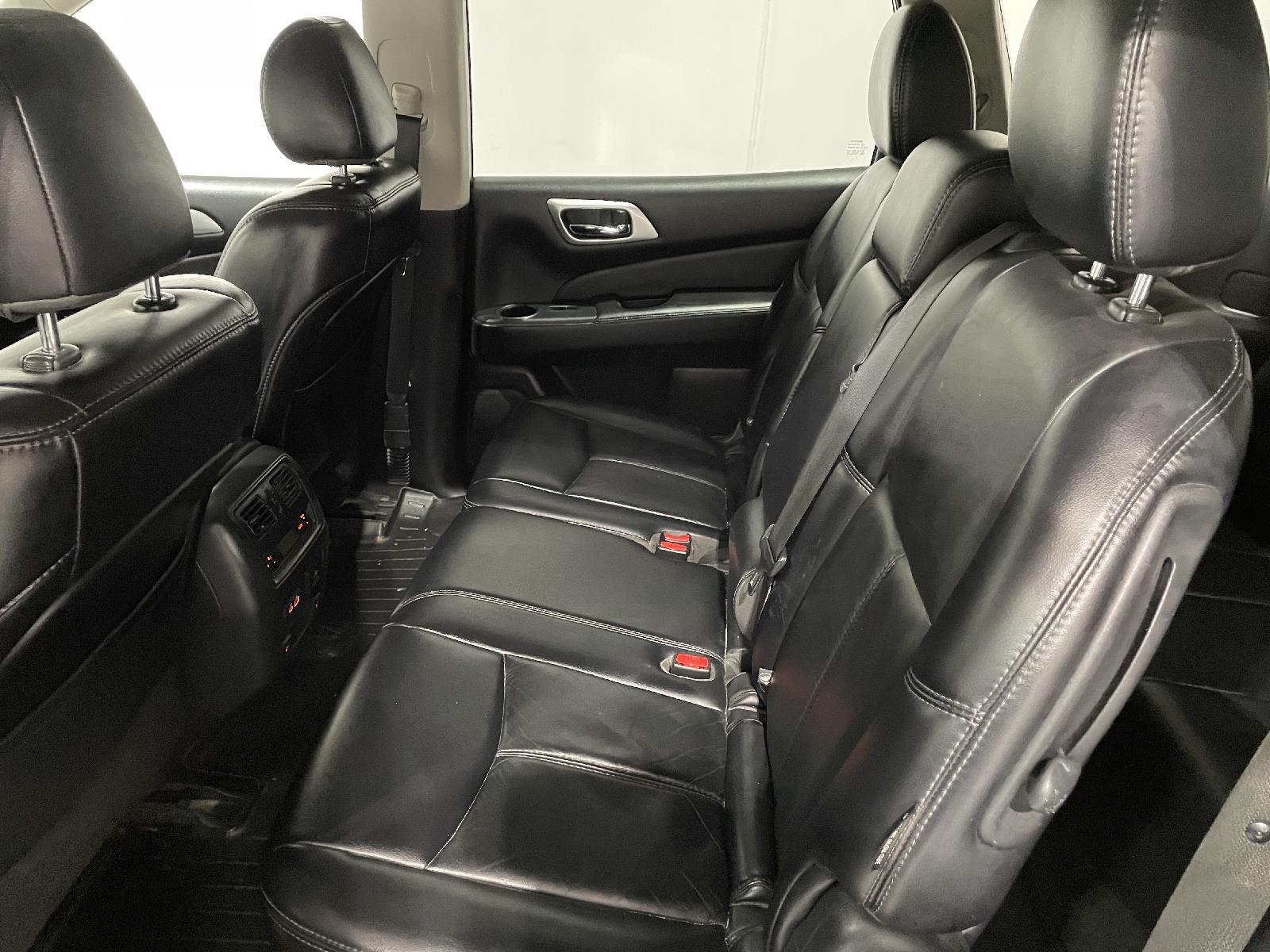 Used 2019 Nissan Pathfinder SL SUV for sale in St Joseph MO