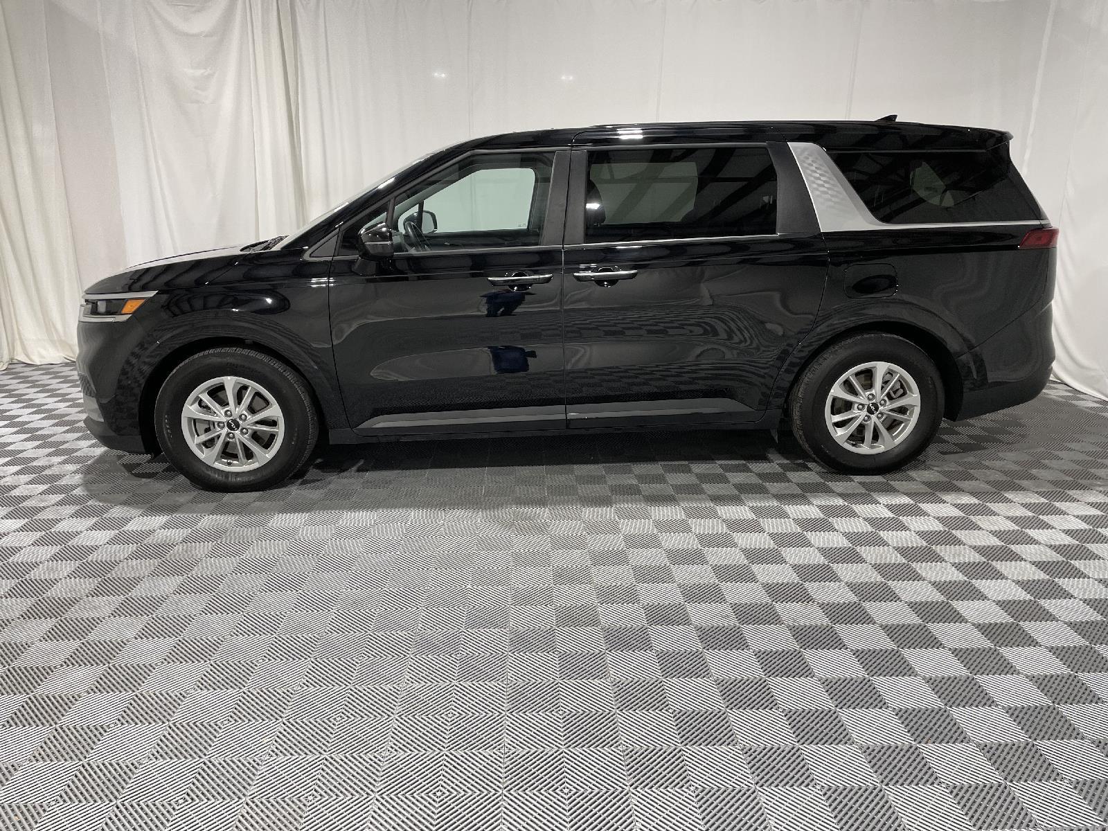 Used 2024 Kia Carnival LX Minivans for sale in St Joseph MO