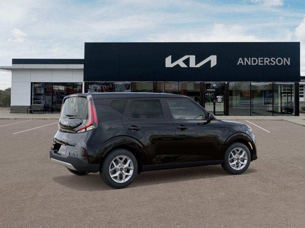 2025 Kia Soul LX photo 2