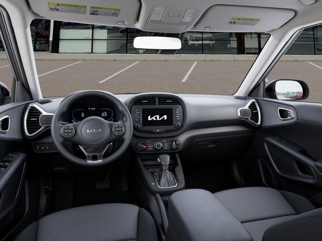 2025 Kia Soul LX photo 10