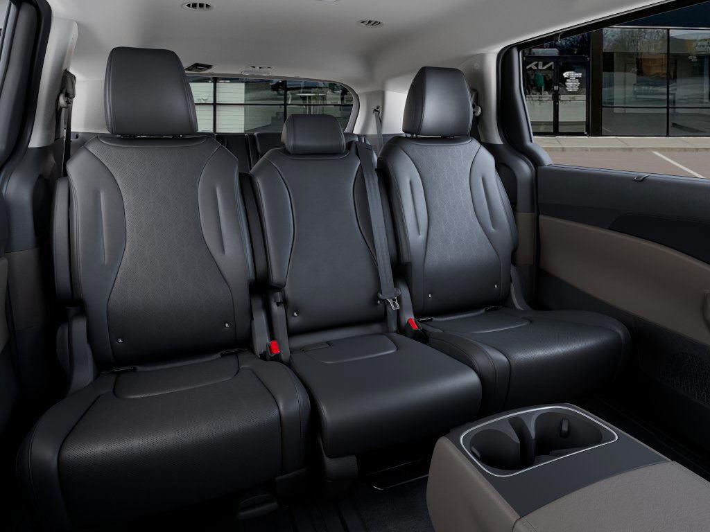 2026 Kia Carnival EX photo 15