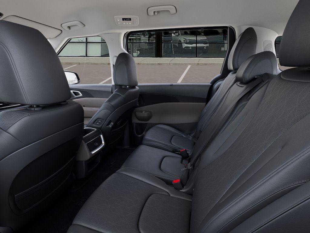 2026 Kia Carnival EX photo 17