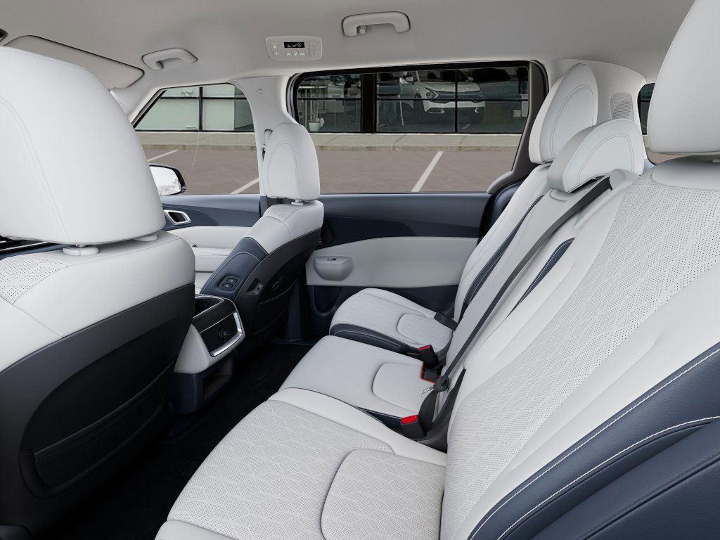 2026 Kia Carnival EX photo 14